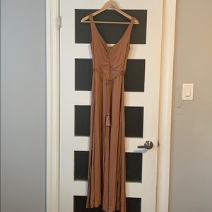 Sleeveless jump suit